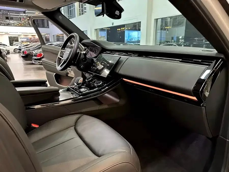 Land Rover Range Rover Sport Range Rover Sport 2023 360PS S 2023 — миниатюра 3