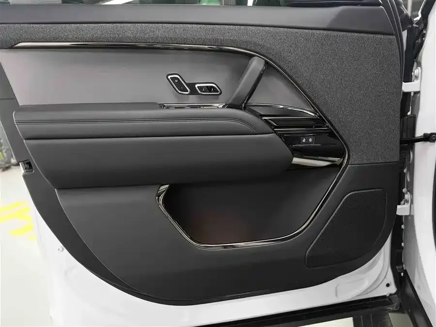 Land Rover Range Rover Sport Range Rover Sport 2025 360PS S 2025 — миниатюра 3