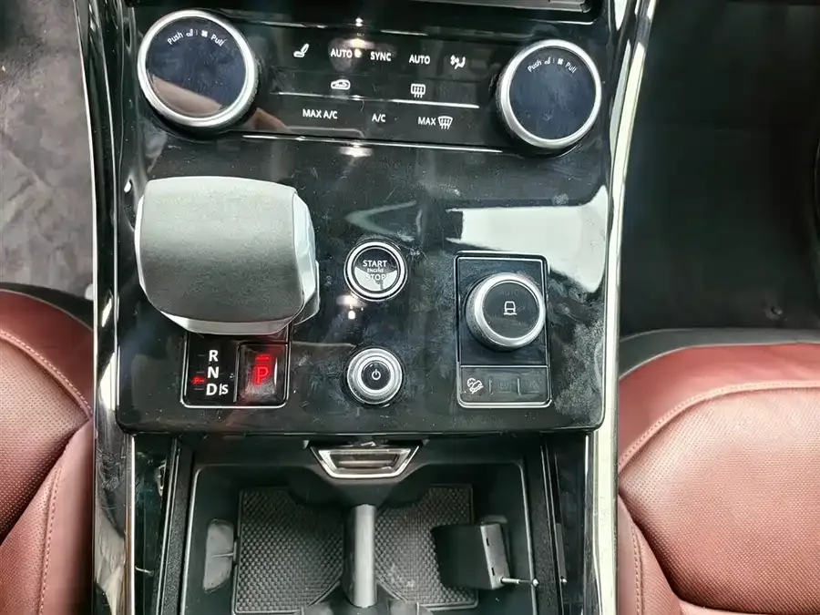 Land Rover Range Rover Sport Range Rover Sport 2024 400PS Dynamic SE 2024 — миниатюра 3