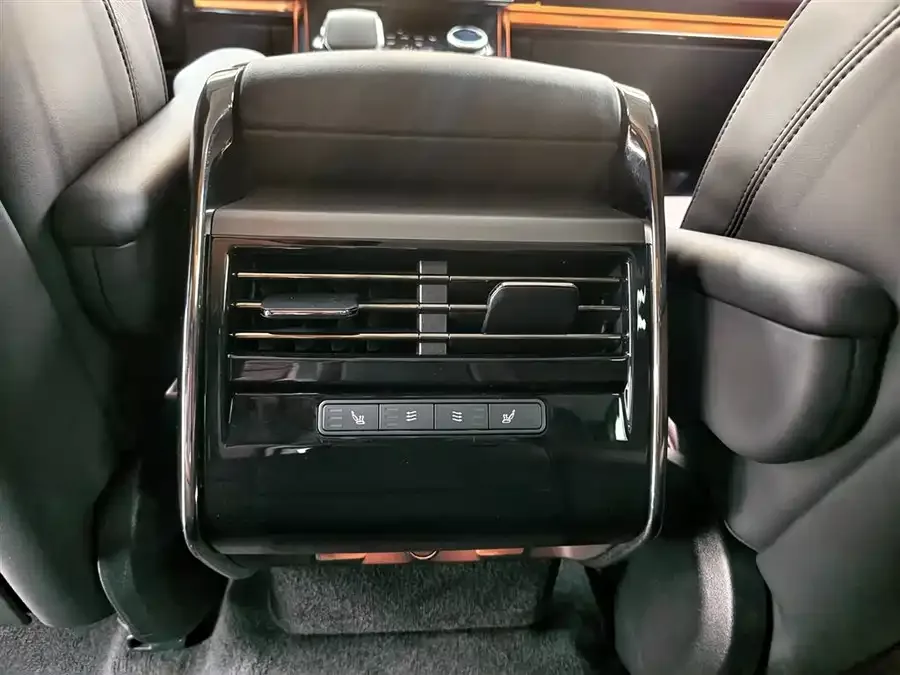 Land Rover Range Rover Sport Range Rover Sport 2024 400PS Dynamic SE 2024 — миниатюра 4