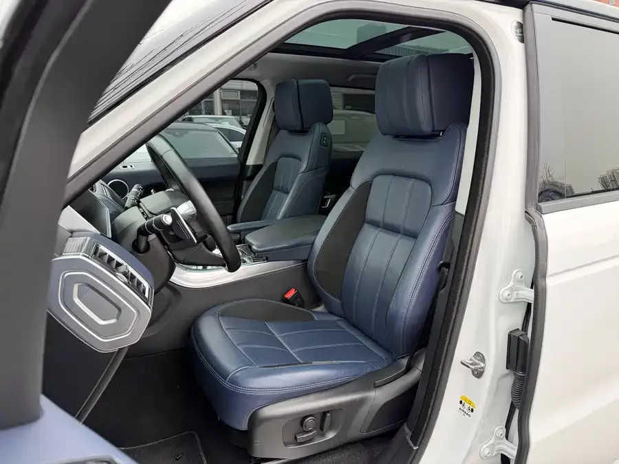 Land Rover Range Rover Sport Range Rover Sport 2022 3.0 L6 Black Edition 2022 — миниатюра 3