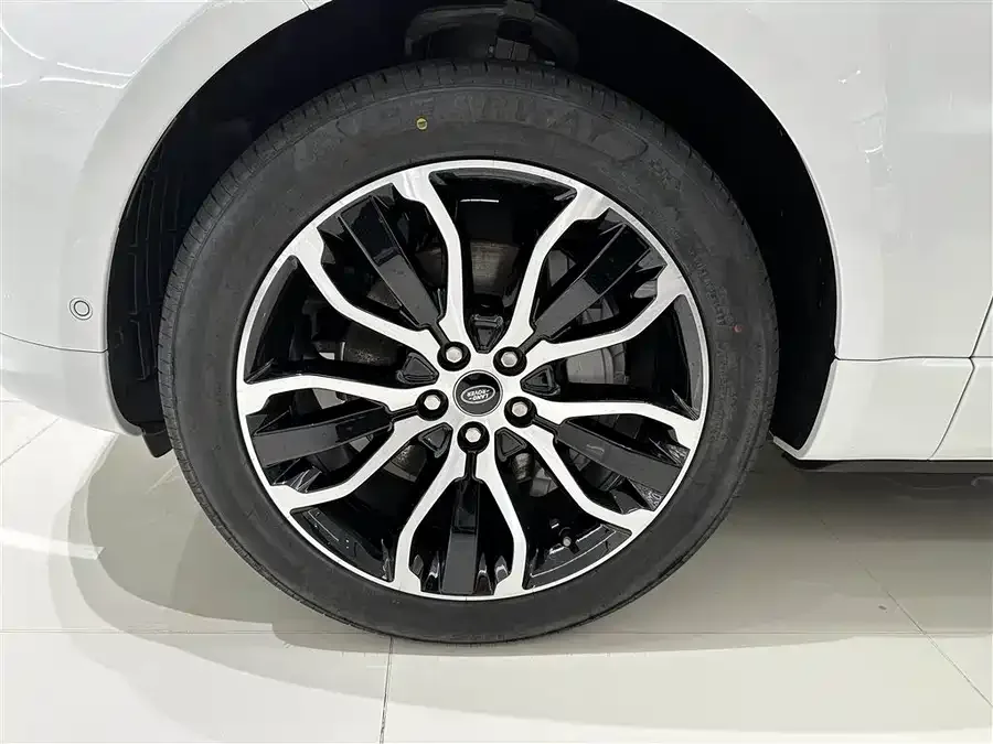 Land Rover Range Rover Sport Range Rover Sport 2022 3.0 L6 Black Edition 2022 — миниатюра 2