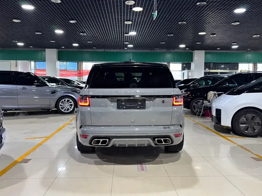Land Rover Range Rover Sport 2022 Range Rover Sport 5.0 SC V8 SVR Peak Collector's Edition 2023 — миниатюра 5
