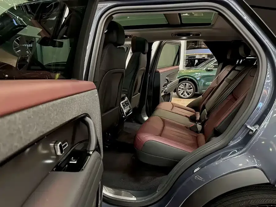 Land Rover Range Rover Sport Range Rover Sport 2023 400PS Dynamic SE 2024 — миниатюра 5