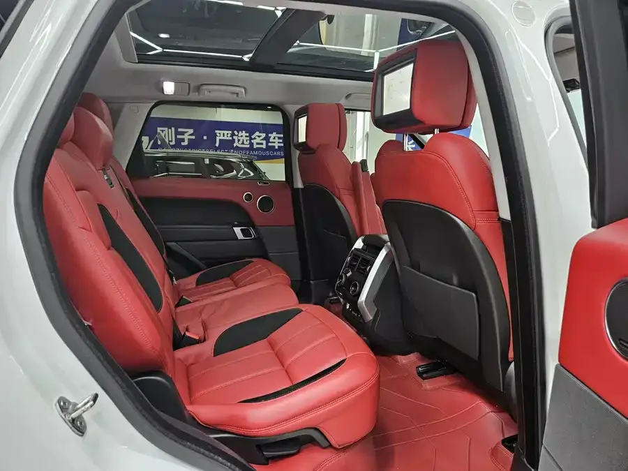 Land Rover Range Rover Sport Range Rover Sport 2022 3.0 L6 Black Edition 2022 — миниатюра 3