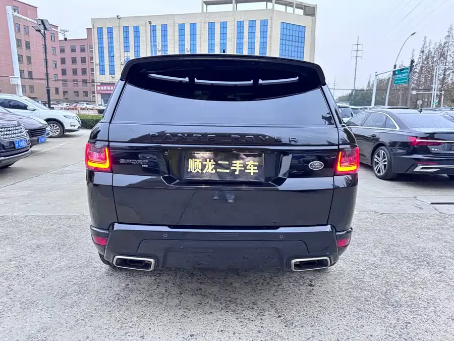 Land Rover Range Rover Sport Range Rover Sport 2022 3.0 L6 Black Edition 2022 — миниатюра 4