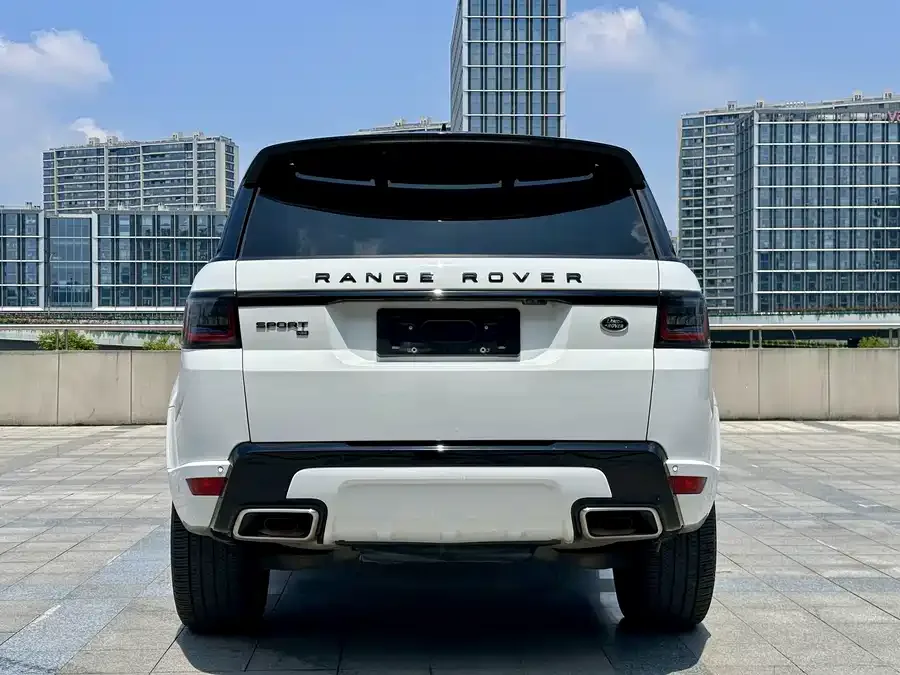Land Rover Range Rover Sport Range Rover Sport 2022 3.0 L6 Black Edition 2022 — миниатюра 2