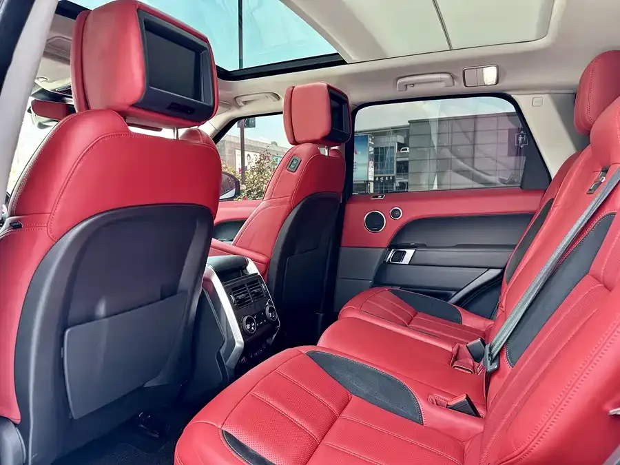 Land Rover Range Rover Sport Range Rover Sport 2022 3.0 L6 Black Edition 2022 — миниатюра 5