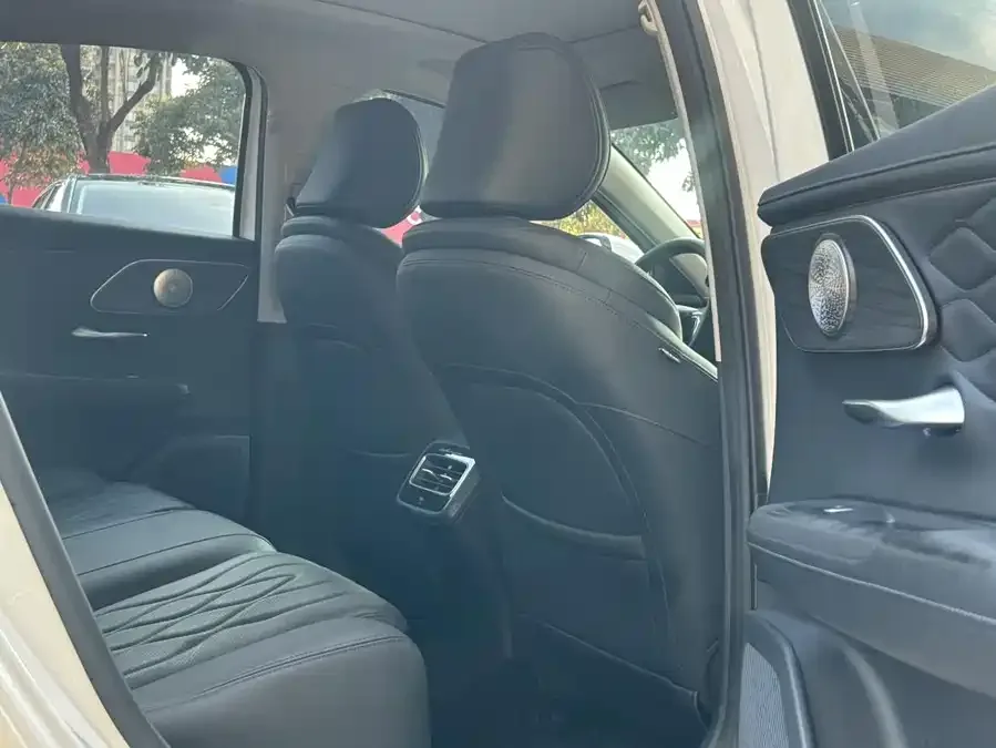 Chery Arrizo 8 PRO Chery Arrizo 8 PRO 2025 2.0T DCT Luxury Edition 2025 — миниатюра 5
