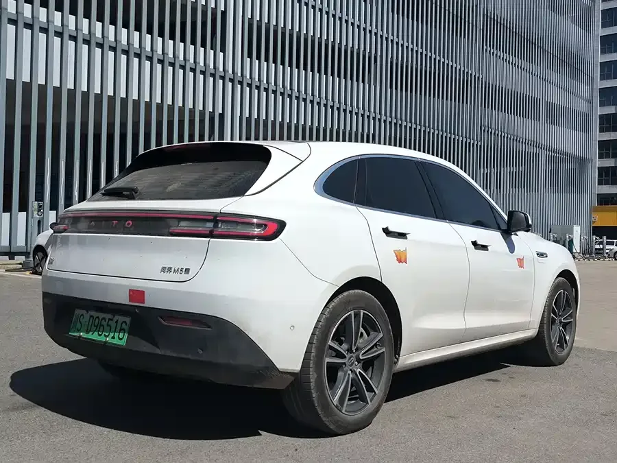 AITO M5 M5 2024 pure electric Max rear-wheel drive high-end intelligent driving version 2024 — миниатюра 3