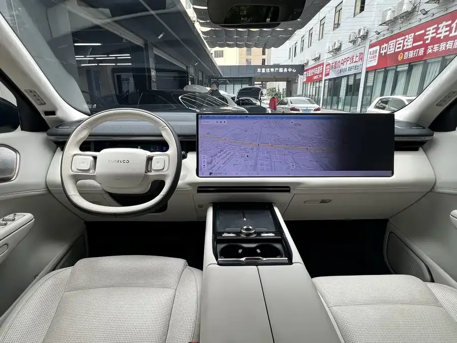 Lynk & Co 900 Lynk & Co 900 2025 2.0T Ultra 6-seater 2025 — миниатюра 2