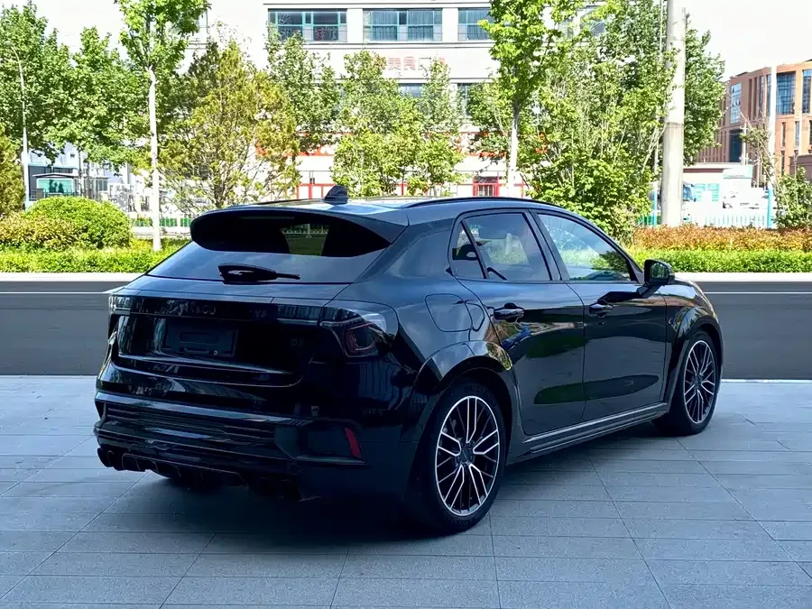 Lynk & Co 02 Hatchback Lynk & Co 02 Hatchback 2021 2.0TD Halo Driving Control Kit Edition 2022 — миниатюра 3