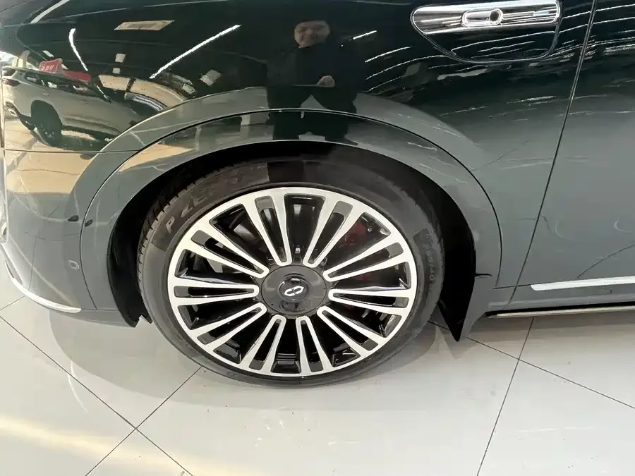AITO M9 M9 2024 Extended Range Ultra Edition 42kWh 6-seater Edition 2024 — миниатюра 4