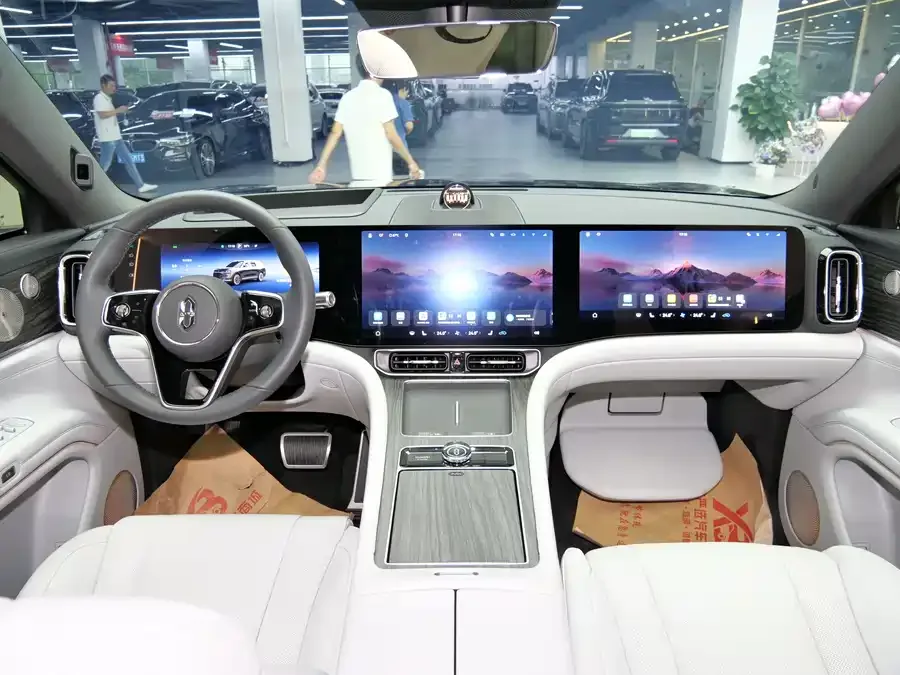 AITO M9 Wenjie M9 2024 Extended Range Max Edition 42kWh 6-seater Edition 2024 — миниатюра 5