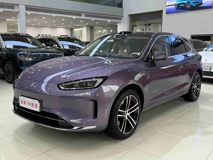 AITO M5 M5 2025 Extended Range Ultra 4WD Edition 2025 — фото 1, купить с доставкой в Москву