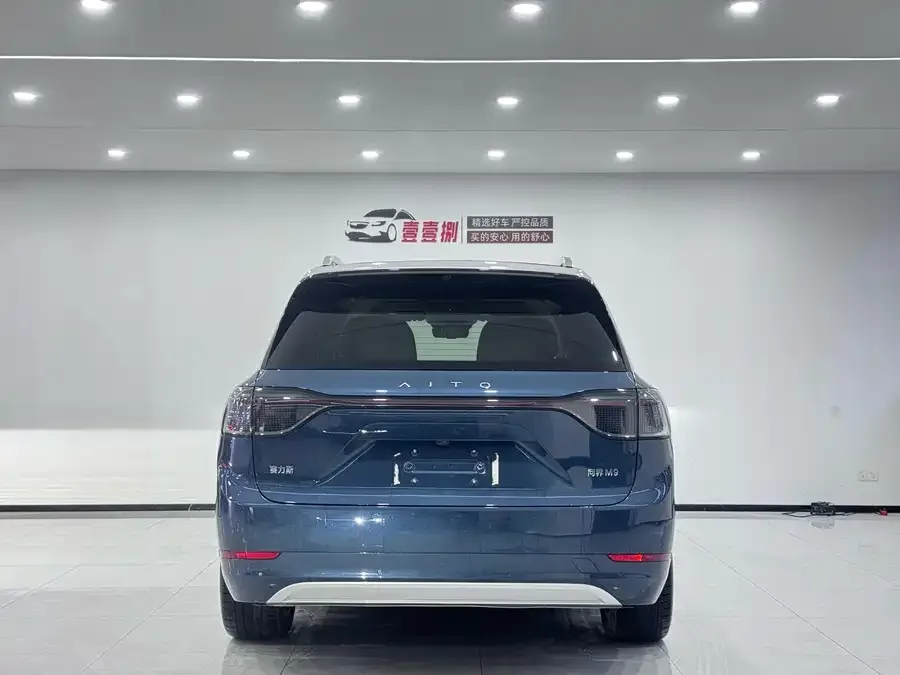 AITO M9 M9 2024 Extended Range Ultra Edition 42kWh 6-seater Edition 2025 — миниатюра 3