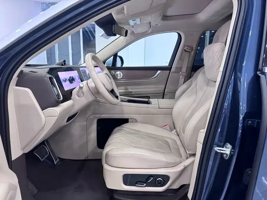 AITO M9 M9 2024 Extended Range Ultra Edition 42kWh 6-seater Edition 2025 — миниатюра 4