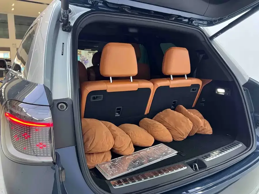 AITO M9 M9 2024 Extended Range Ultra Edition 42kWh 6-seater Edition 2024 — миниатюра 2