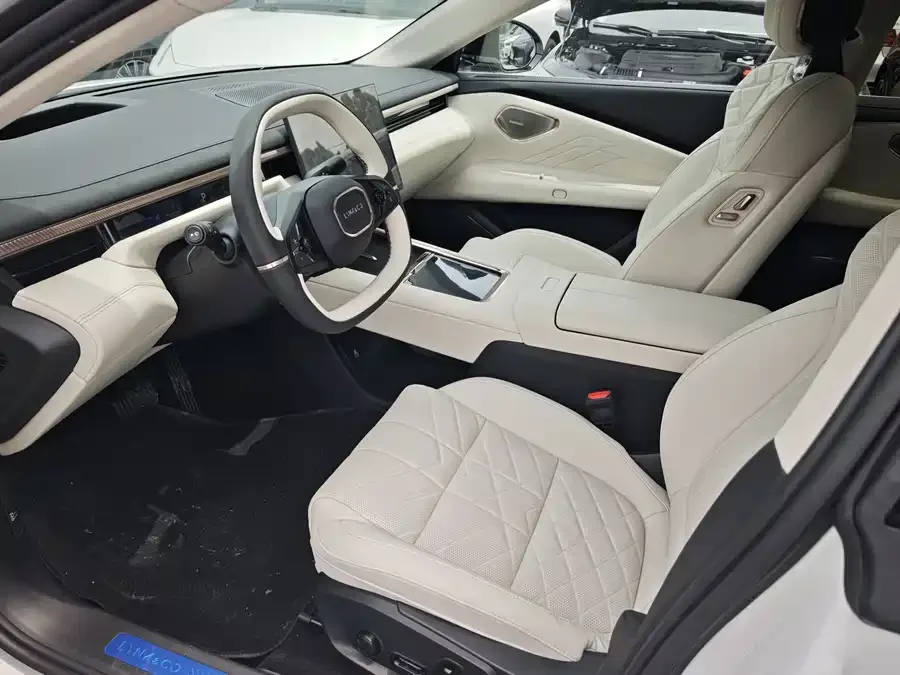Lynk & Co 10 Lynk & Co 10 2025 240 AWD Ultra Sport Edition H7 2025 — миниатюра 4