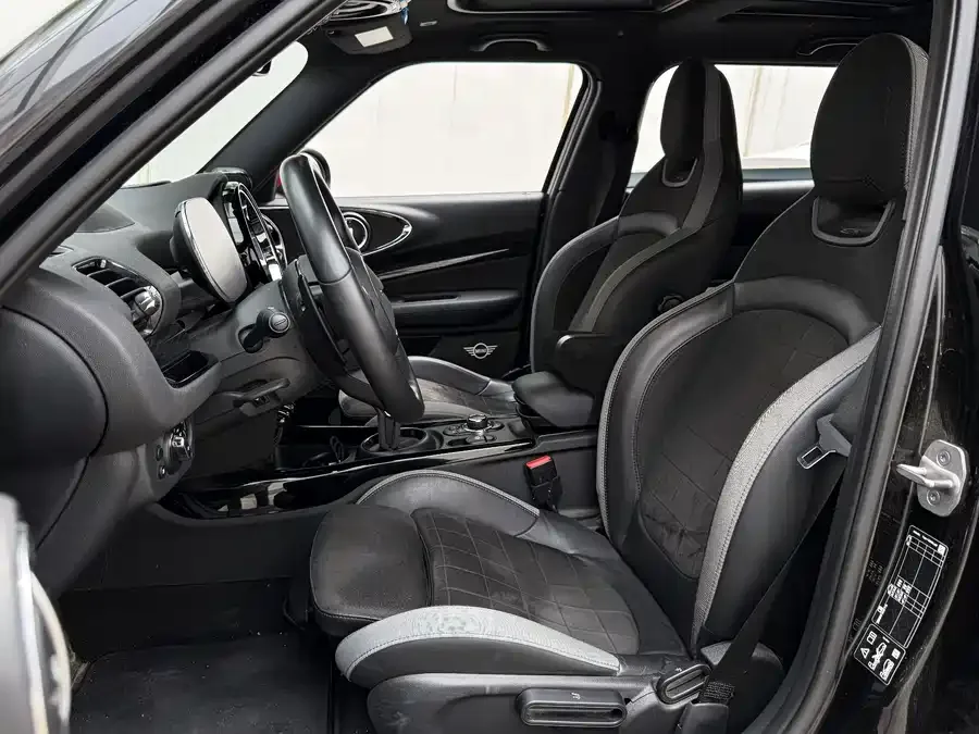 MINI JCW CLUBMAN MINI JCW CLUBMAN 2022 2.0T JOHN COOPER WORKS ALL-IN 2022 — миниатюра 2