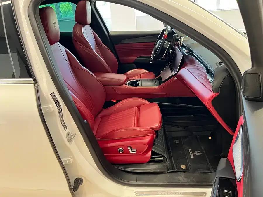 Maserati GRECALE Grecale 2023 2.0T GT 2022 — миниатюра 3