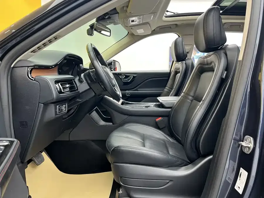 Lincoln Aviator Aviator 2022 3.0T V6 4WD Premium Edition 2022 — миниатюра 2