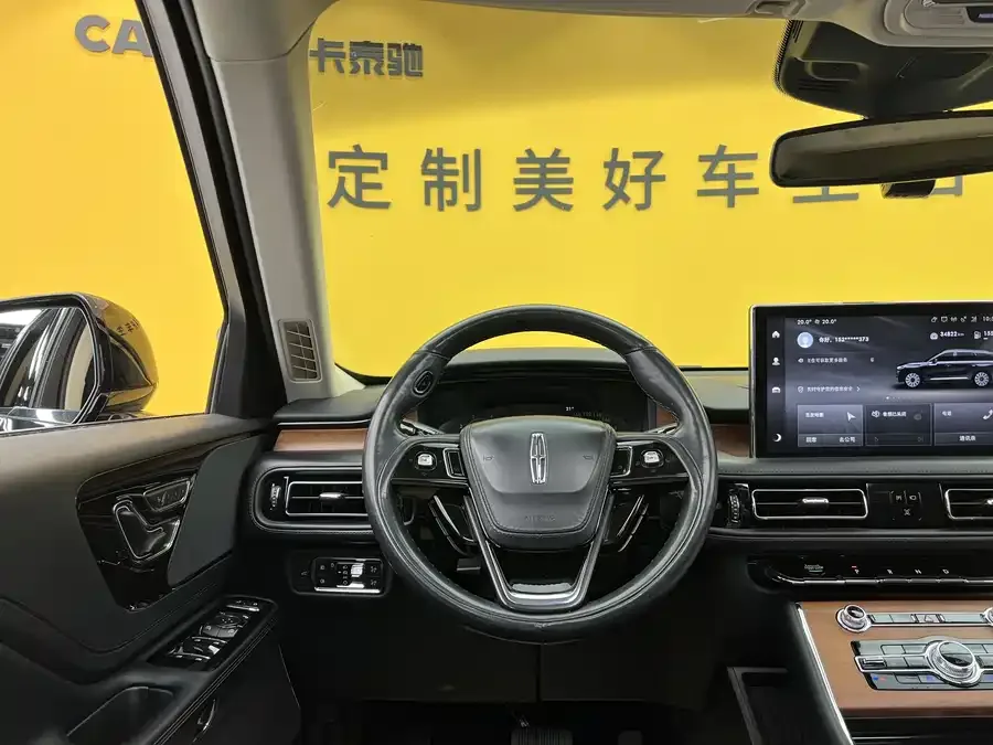 Lincoln Aviator Aviator 2022 3.0T V6 4WD Premium Edition 2022 — миниатюра 3