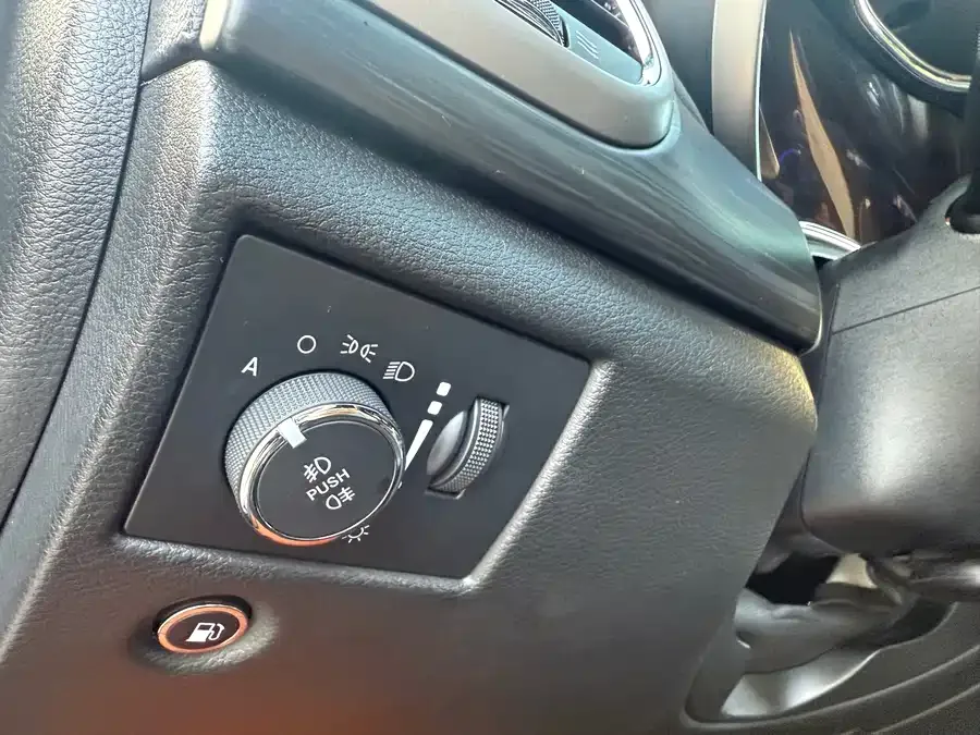 Jeep Grand Cherokee Grand Cherokee (imported) 2020 3.0L Professional Navigation Edition 2022 — миниатюра 5