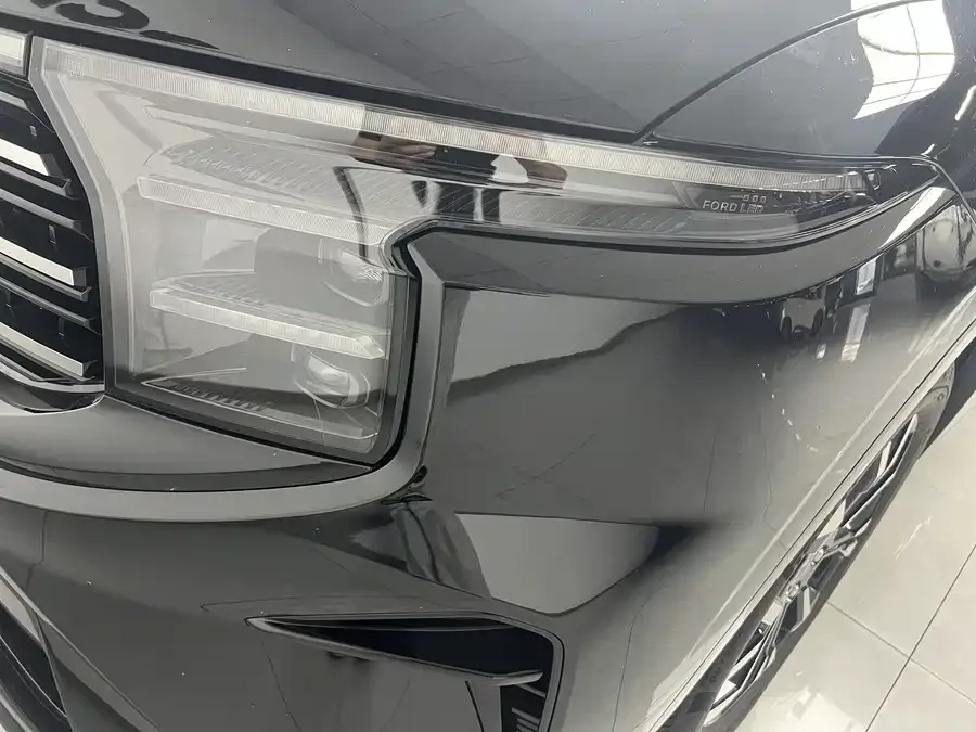 Ford Edge 2026 Ford Edge L 2.0T EcoBoost AWD 7-Seat Supreme Edition 2025 — миниатюра 4