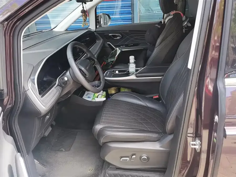 Maxus G90 2022 2.0T Galaxy seven-seater version 2023 — миниатюра 3