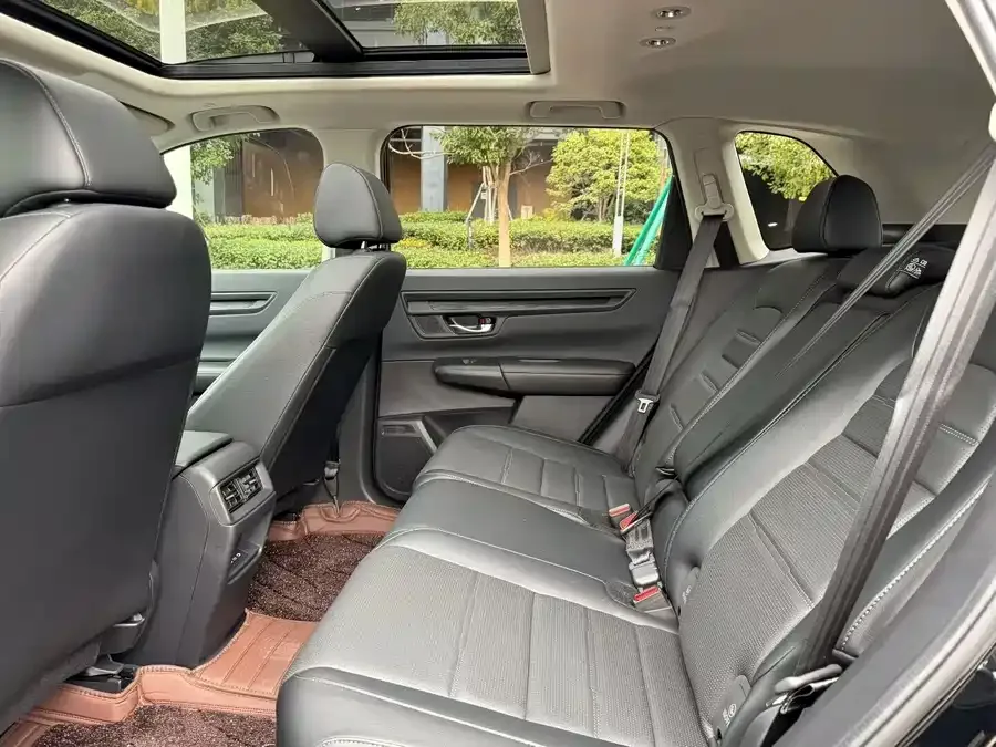 Honda CR-V 2023 240TURBO 2WD Front Edition 5 Seaters 2023 — миниатюра 3