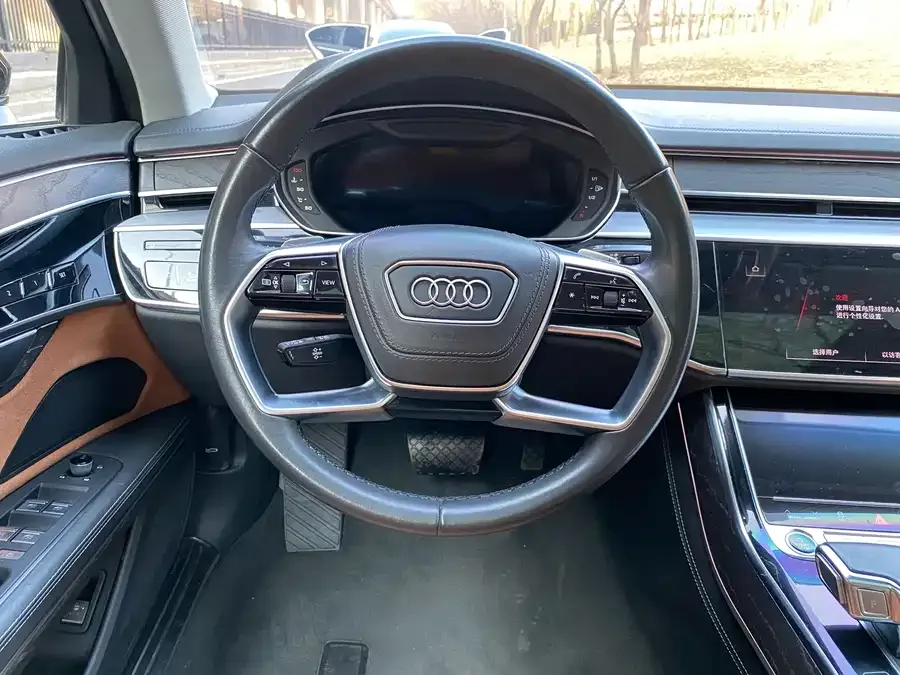 Audi A8 2024 A8L 50 TFSI quattro Premium Edition 2023 — миниатюра 4