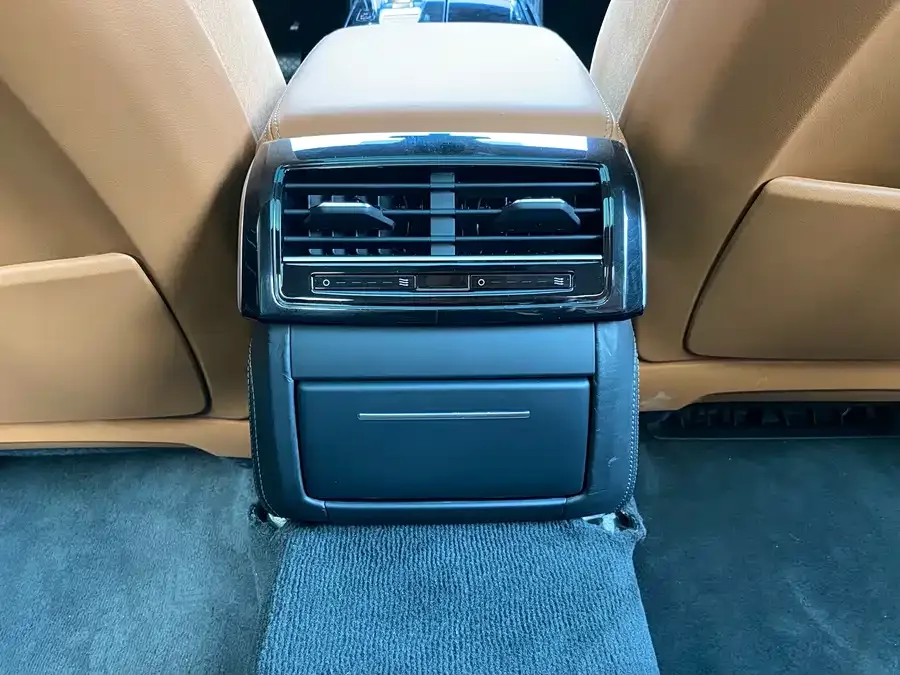 Audi A8 2024 A8L 50 TFSI quattro Premium Edition 2023 — миниатюра 5