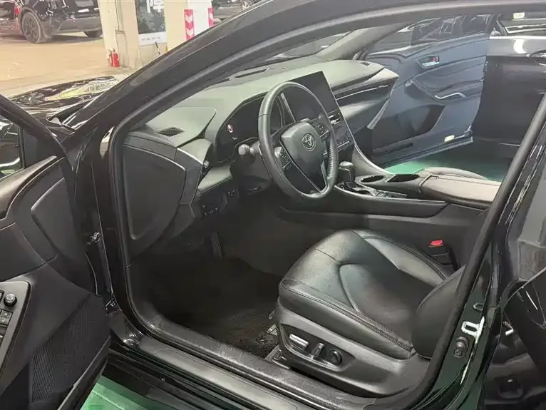 Toyota Avalon Avalon 2023 2.5L Luxury Edition 2024 — миниатюра 2