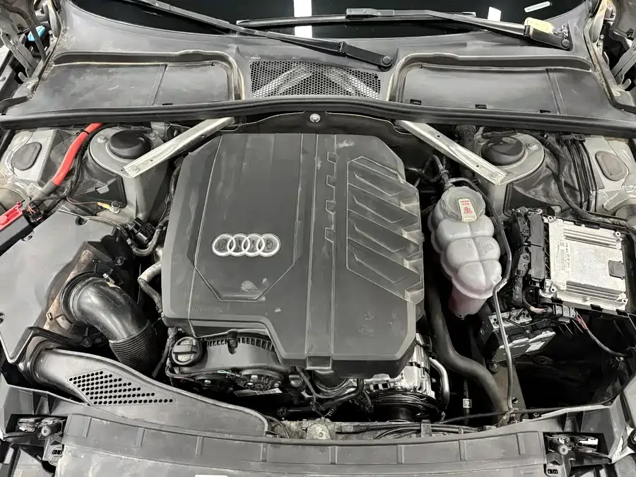 Audi A4 Audi A4 (Imported) 2021 Avant 40 TFSI Fashionable and Dynamic 2022 — миниатюра 2