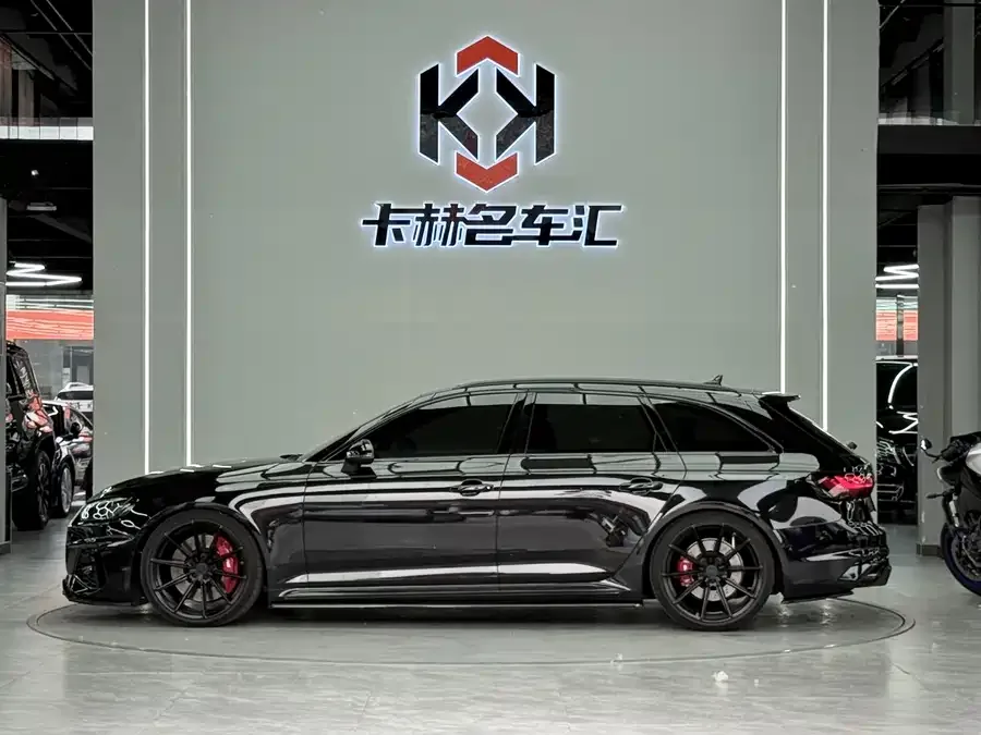 Audi RS 4 2024 RS4 Avant Engine Edition 2024 — миниатюра 2
