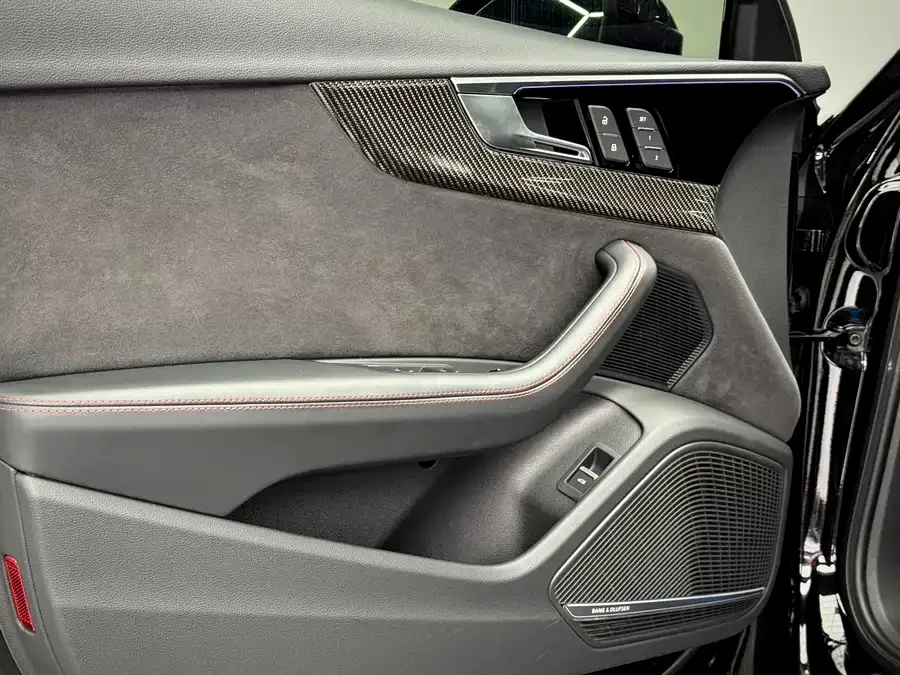 Audi RS 4 2024 RS4 Avant Engine Edition 2024 — миниатюра 5