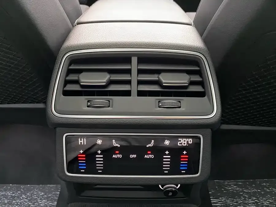 Audi A6L 2024 45 TFSI Premium Dynamic Model 2024 — миниатюра 5