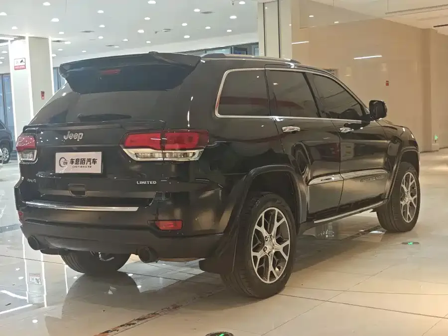 Jeep Grand Cherokee Grand Cherokee (Imported) 2021 3.0L 80th Anniversary Edition 2022 — миниатюра 5