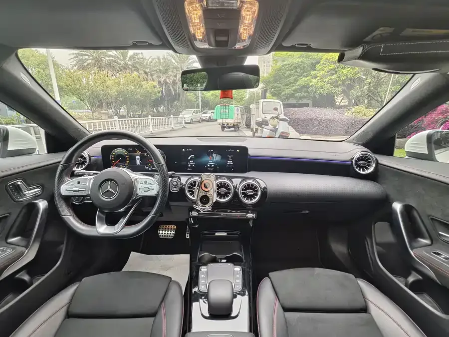 Mercedes-Benz CLA-Class Mercedes-Benz CLA (Imported) 2022 CLA 200 Shooting Brake 2022 — миниатюра 4