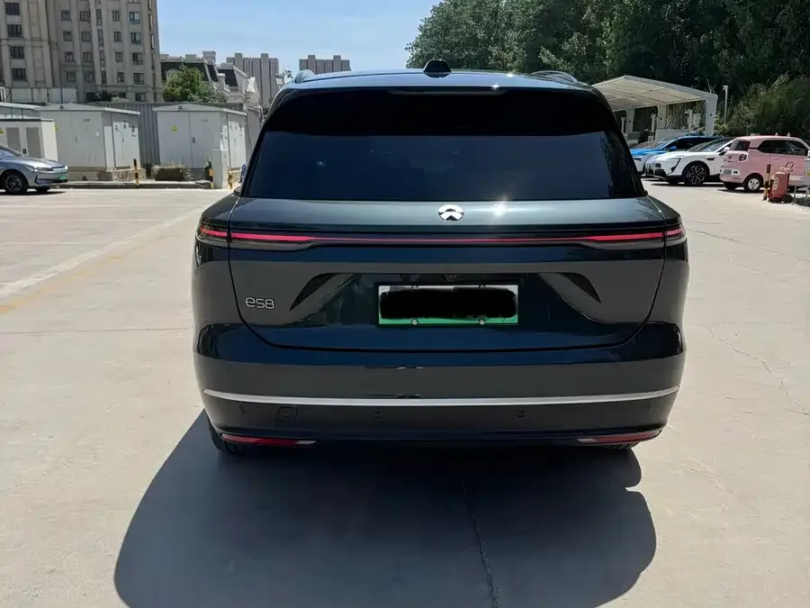 NIO ES8 NIO ES8 2023 100kWh Signature Edition 2023 — миниатюра 5