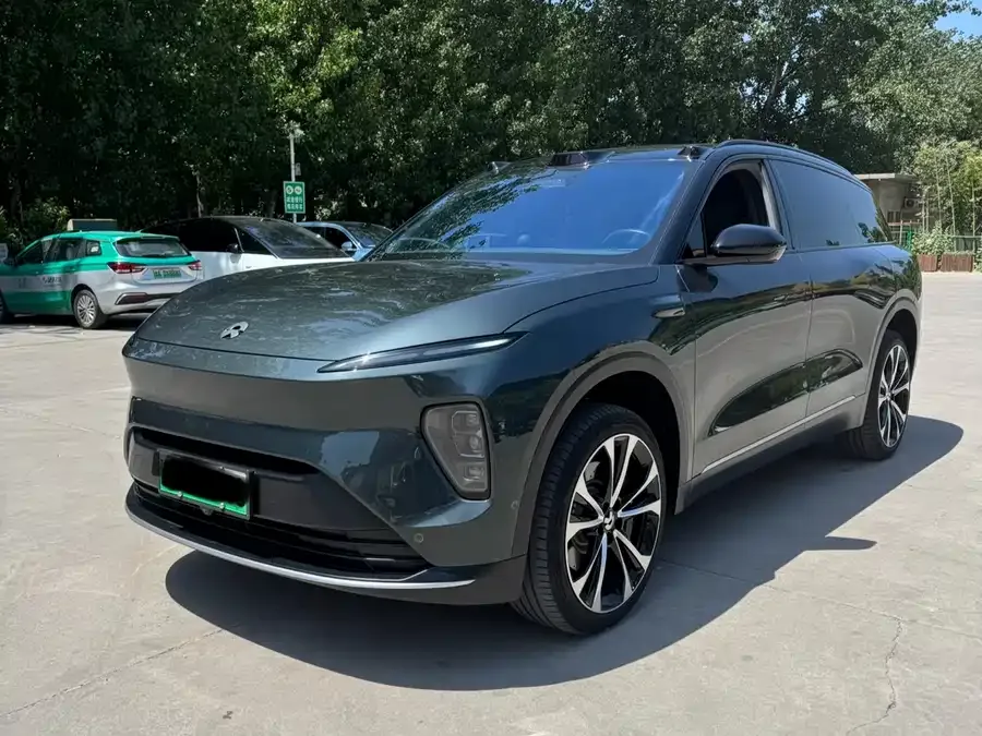 NIO ES8 2023