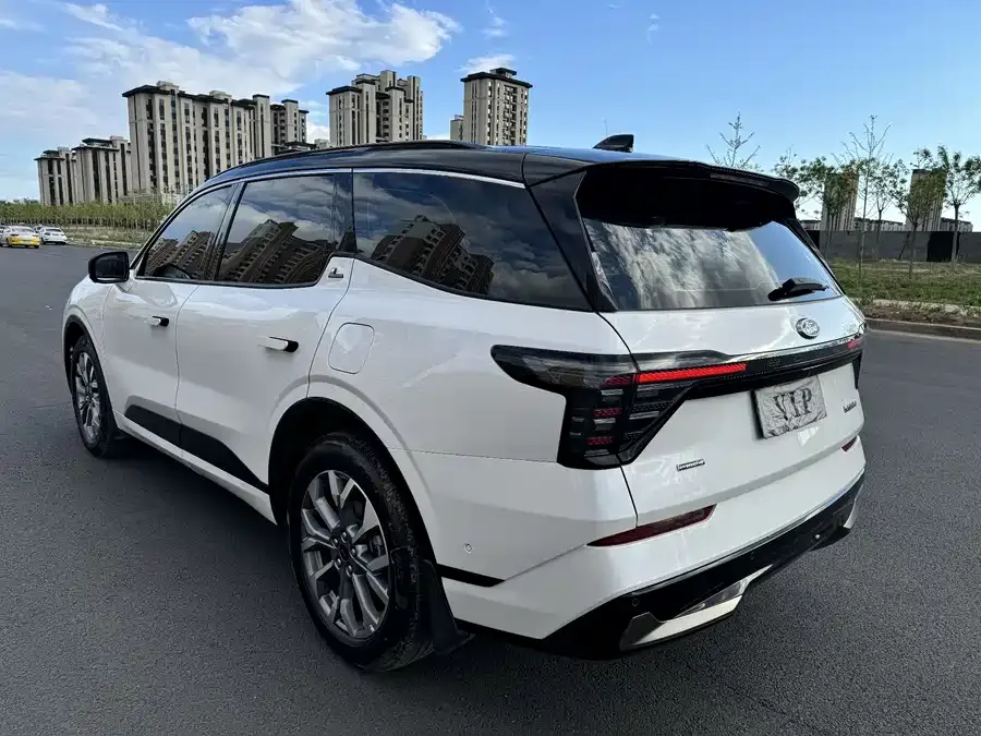 Ford Edge 2023 Sharp L 2.0T EcoBoost E Hybrid 4WD 7-seater Supreme Edition 2024 — миниатюра 3