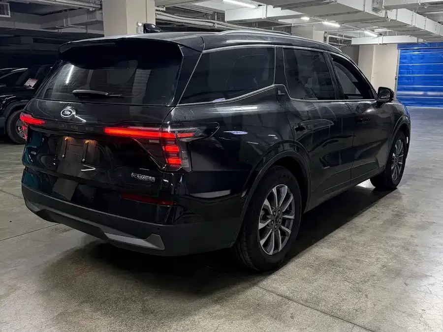 Ford Edge 2025 Sharp L 2.0T EcoBoost E Hybrid 2WD 7-seat Luxury Edition 2025 — миниатюра 4