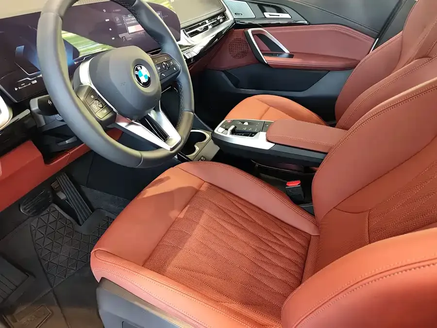 BMW X1 2026 sDrive25Li M Sport Package 2026 — миниатюра 2
