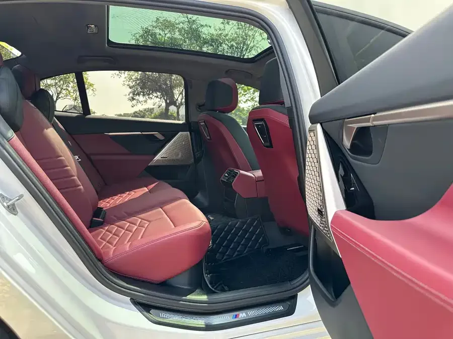 BMW 5 Series 2026 BMW 5 Series 530Li Luxury M Sport Package 2026 — миниатюра 5