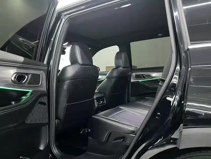 GAC Trumpchi GS8 Trumpchi GS8 2025 Pilot Series 2.0TGDI 2WD Luxury Edition 5 Seaters 2025 — миниатюра 3
