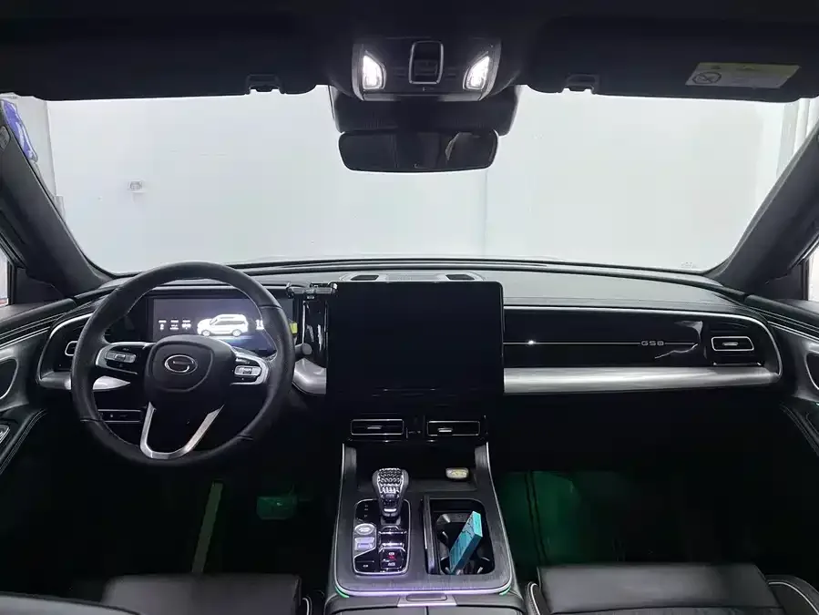 GAC Trumpchi GS8 Trumpchi GS8 2025 Pilot Series 2.0TGDI 2WD Luxury Edition 5 Seaters 2025 — миниатюра 5