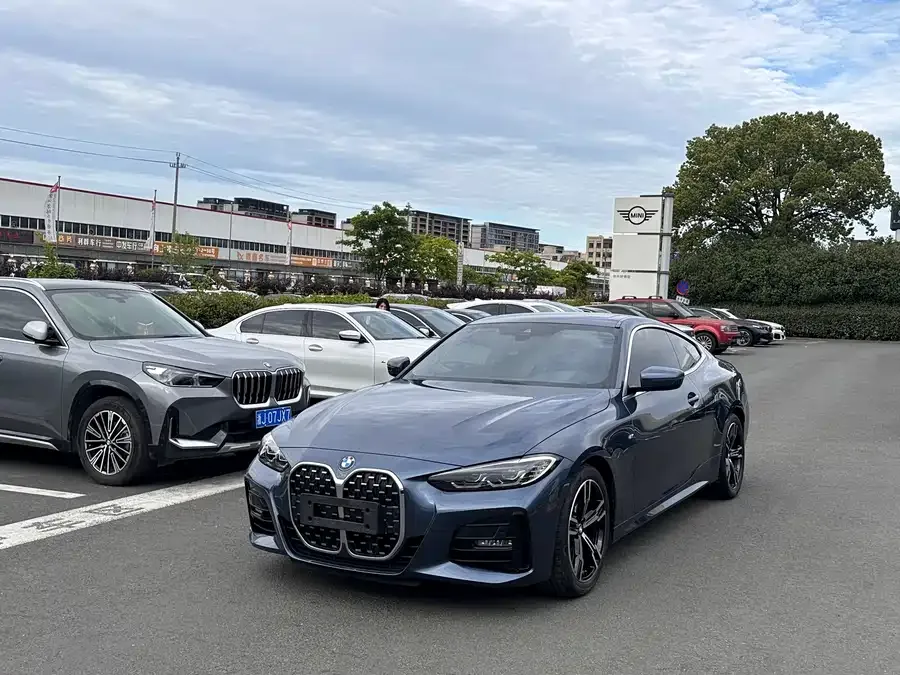 BMW 4 Series BMW 4 Series 2022 425i M Sport Package 2022 — фото 1, купить с доставкой в Москву