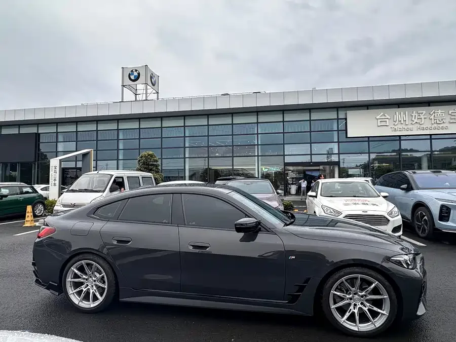 BMW 4 Series BMW 4 Series 2024 430i M Sport Night Edition 2025 — миниатюра 3